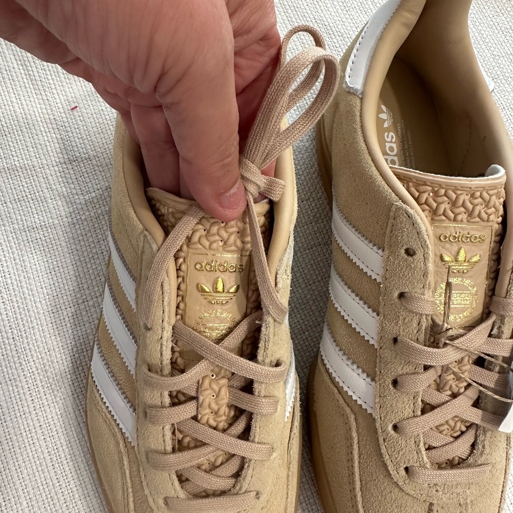 adidas Women Beige White Gazelle-Style Sneakers - Picture 10 of 10